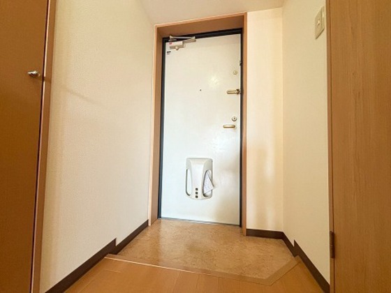 玄関　※別室の写真です