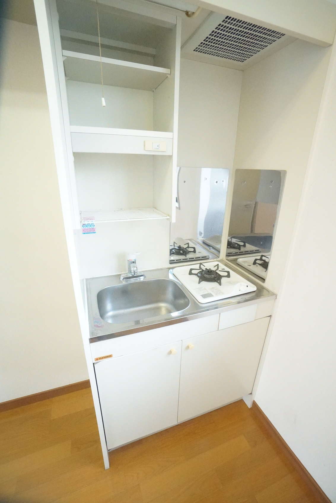 キッチン　※同物件別号室の参考写真です。