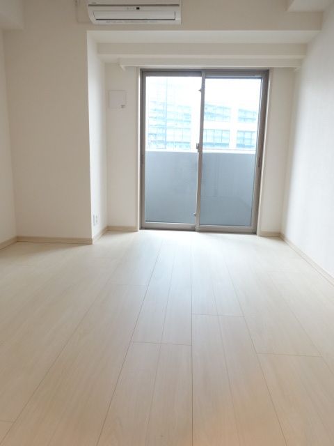 居室・リビング　☆明るい居室☆