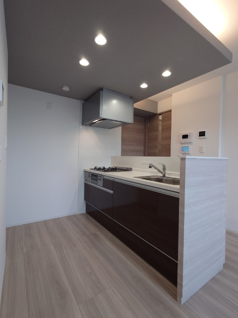 キッチン　３口グリル付きガスコンロ