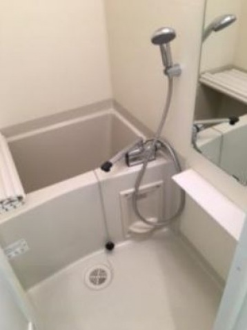 バス・シャワールーム　バス