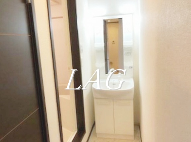 洗面設備　独立洗面台です。