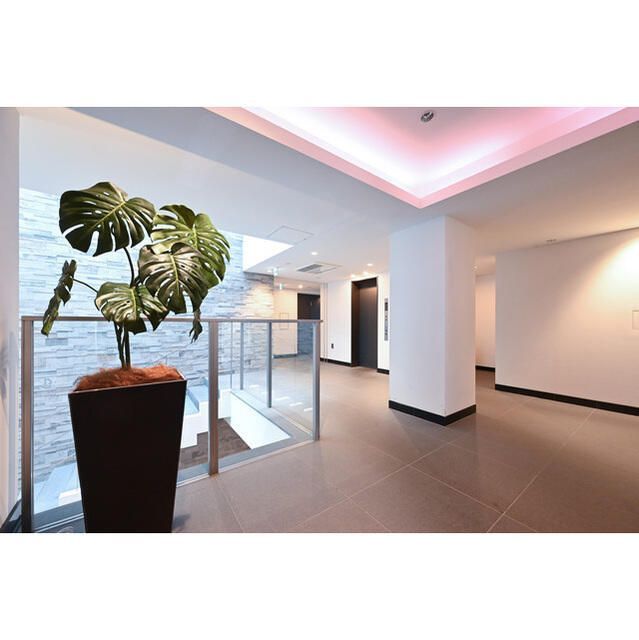 エントランス　■宅配ＢＯＸ■インターネット使用料無料