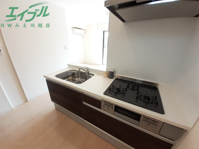 キッチン　※同タイプ別部屋写真