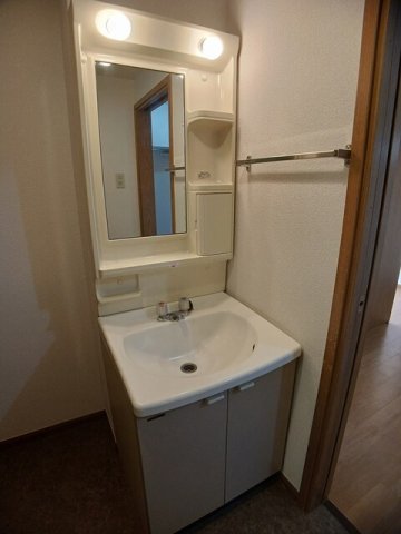 洗面設備　忙しい朝には欠かせない洗面所です