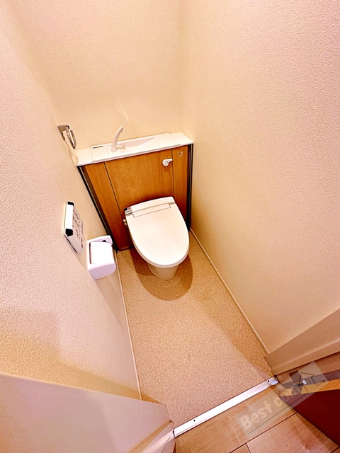 トイレ　温水洗浄便座付き♪