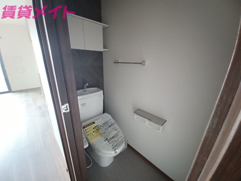 トイレ　同物件別室画像