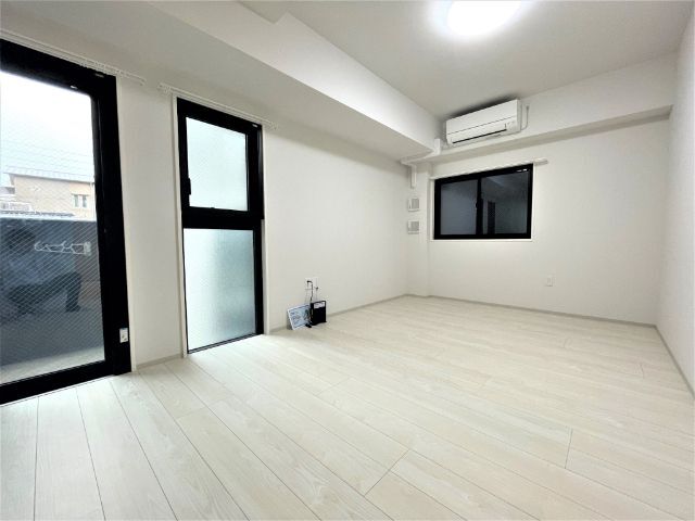 居室・リビング　同じタイプの２０１号室の写真です。