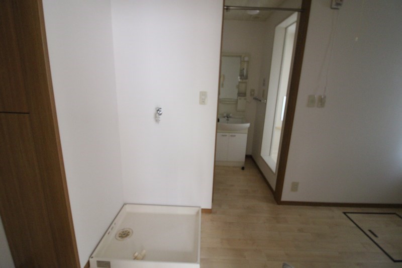 その他　室内洗濯置き場あり