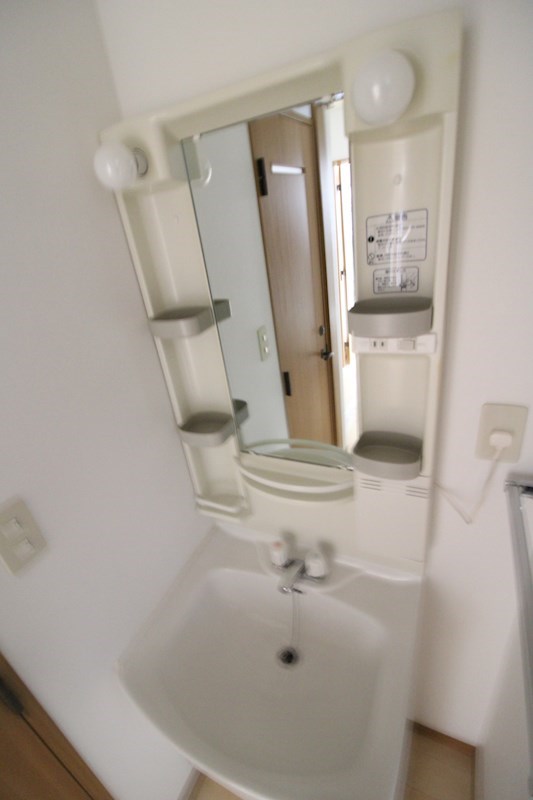 洗面設備　女性に人気の独立式洗面台！