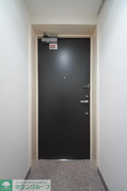 玄関　※写真は同タイプ住戸です。