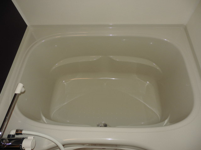 バス・シャワールーム　浴室乾燥機付きで便利です！