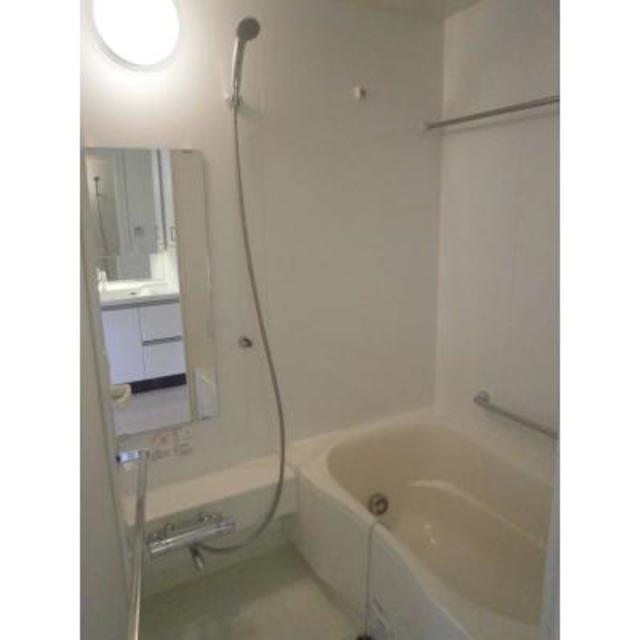 バス・シャワールーム　※写真は同タイプ住戸です。