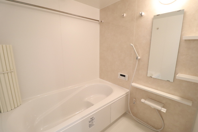 バス・シャワールーム　追い焚き給湯