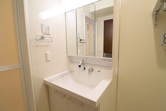 洗面設備　洗髪洗面化粧台