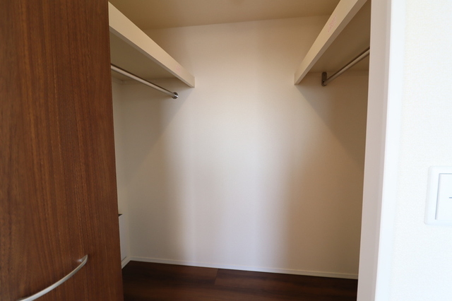 収納　ウォークインクローゼット