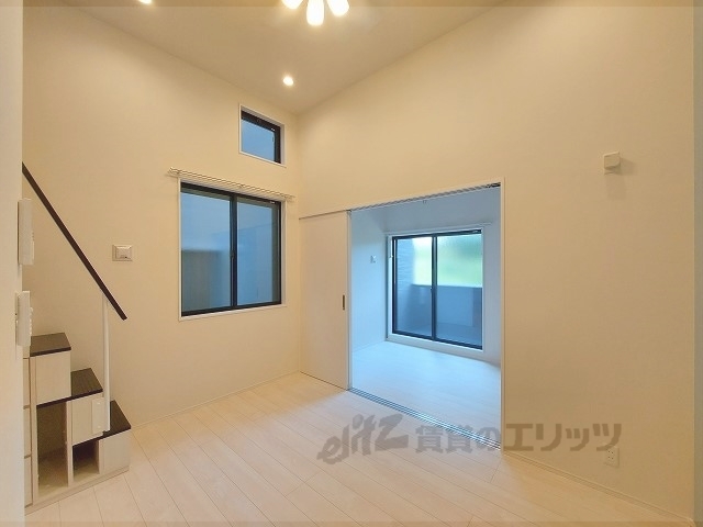 居室・リビング　洋室