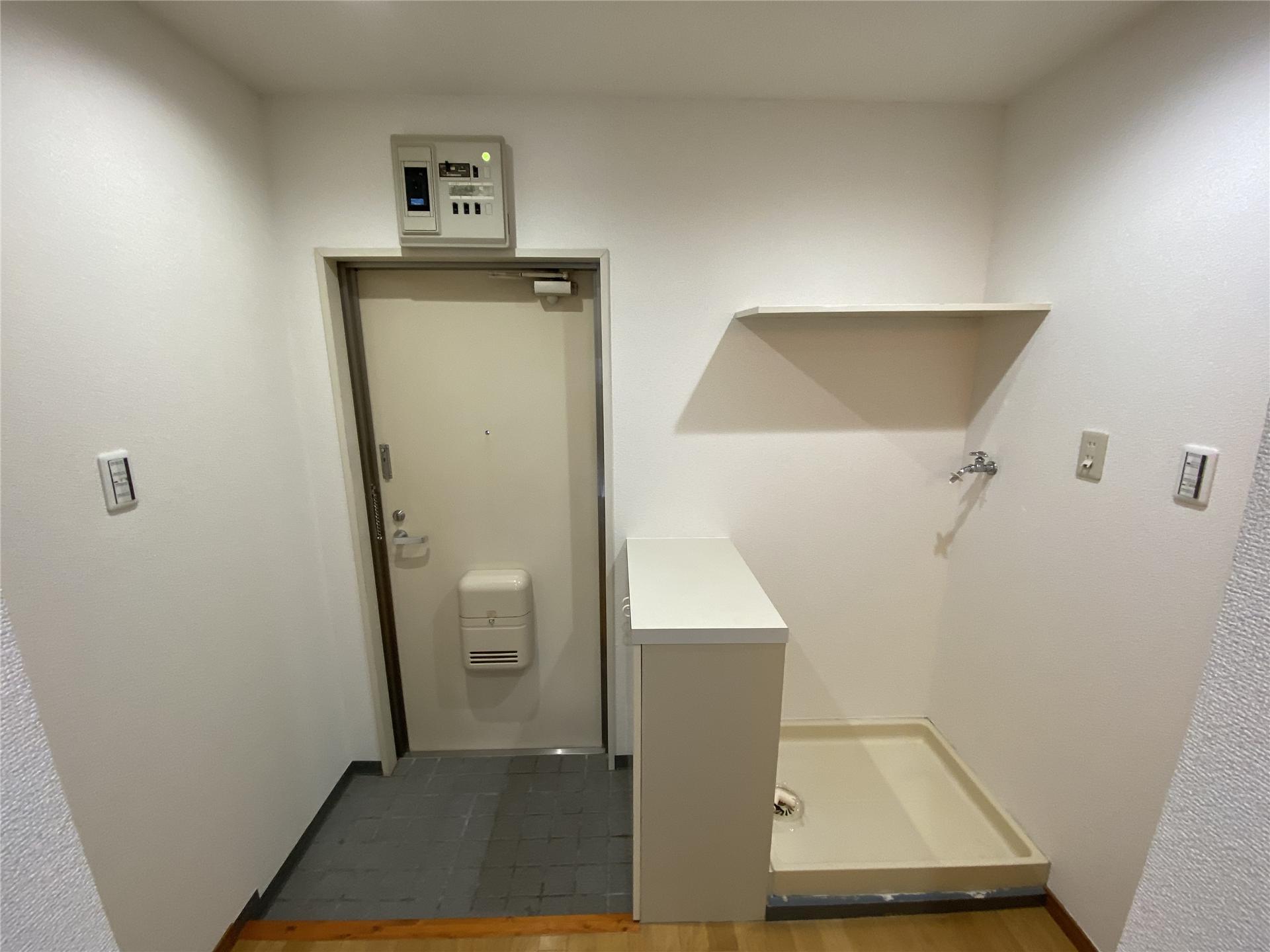 玄関　シューズボックス付きの玄関です