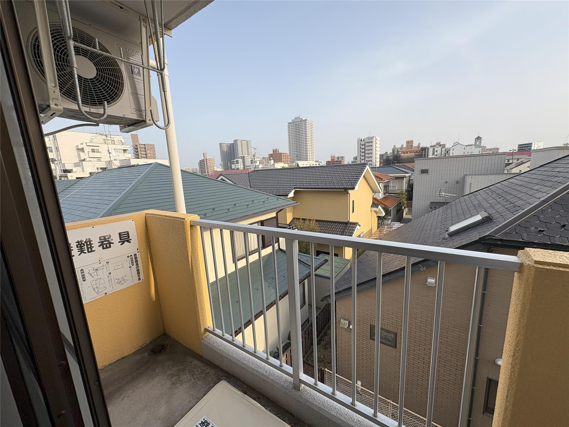 バルコニー　洗濯物が干せるバルコニーです