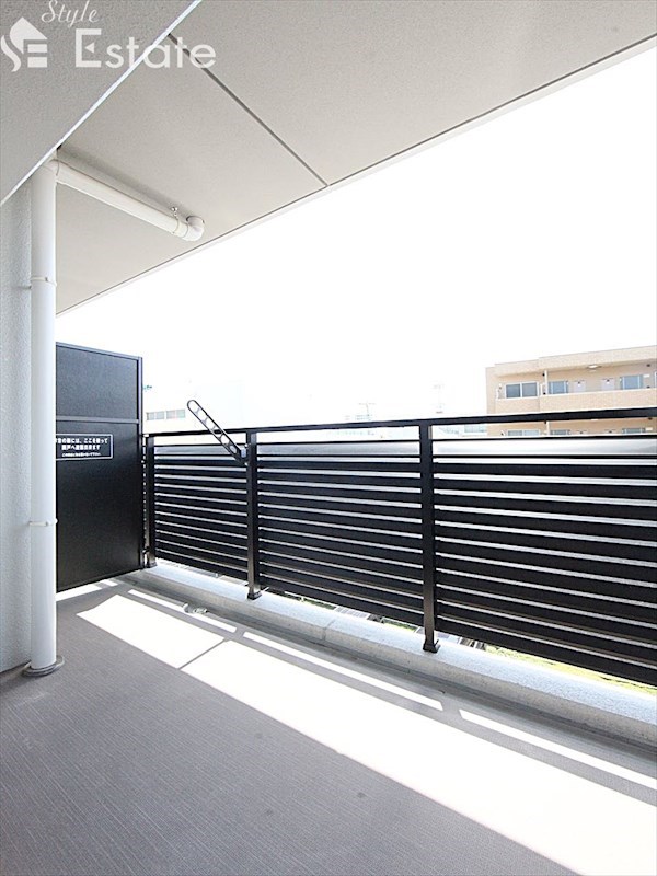 バルコニー　バルコニー