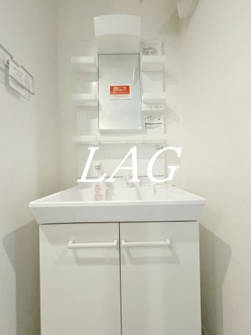 洗面設備　独立洗面台です。