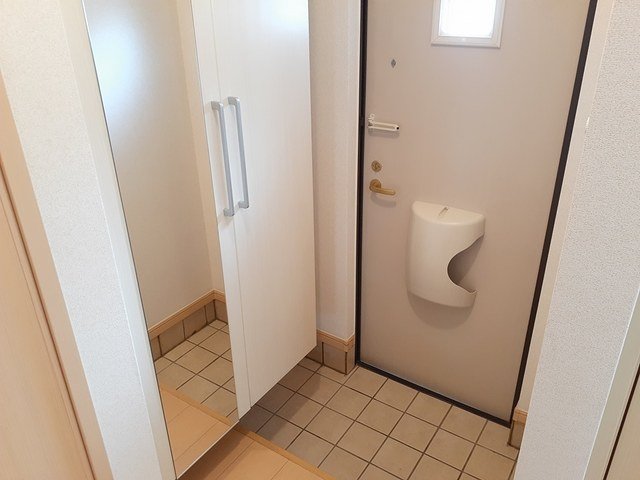玄関　落ち着いた玄関です