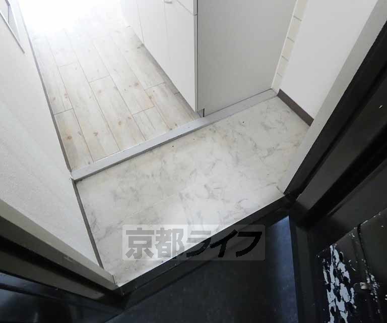 玄関　大きな段差がありません