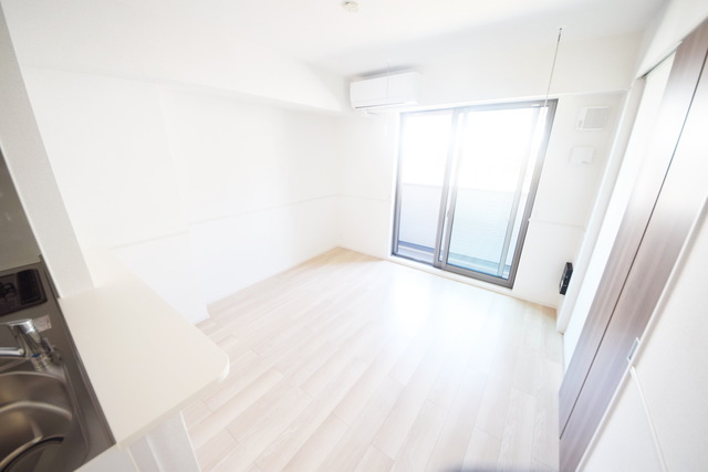 居室・リビング　～広々お部屋で気持ちいい～