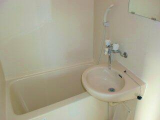 バス・シャワールーム　?