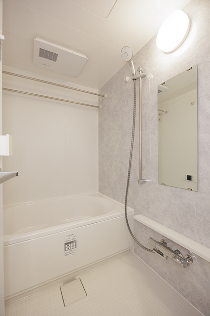 バス・シャワールーム　※写真は同タイプ住戸です。