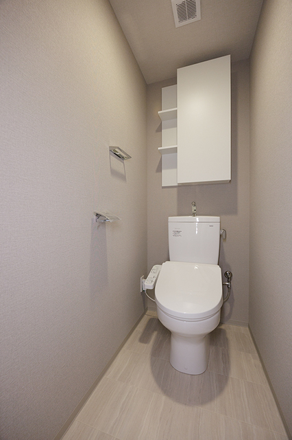 トイレ　※写真は同タイプ住戸です。