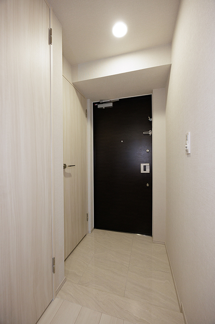 玄関　※写真は同タイプ住戸です。