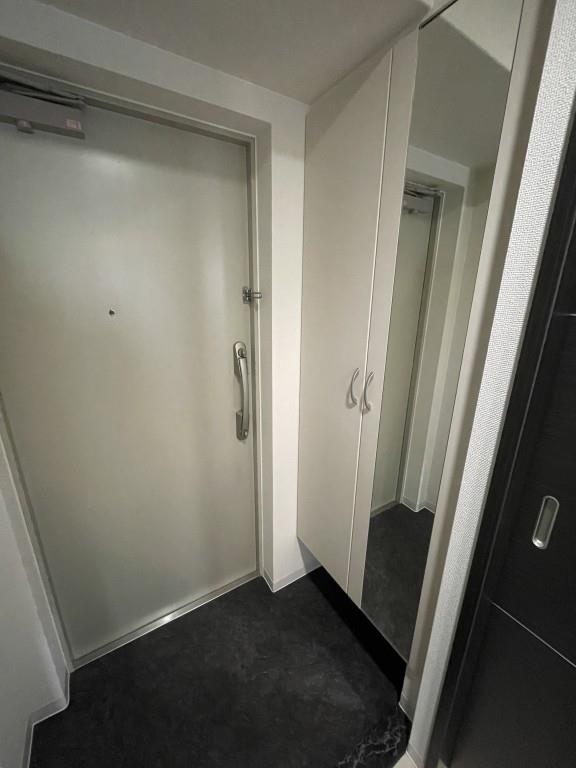 玄関　同タイプ別フロアのものになります。