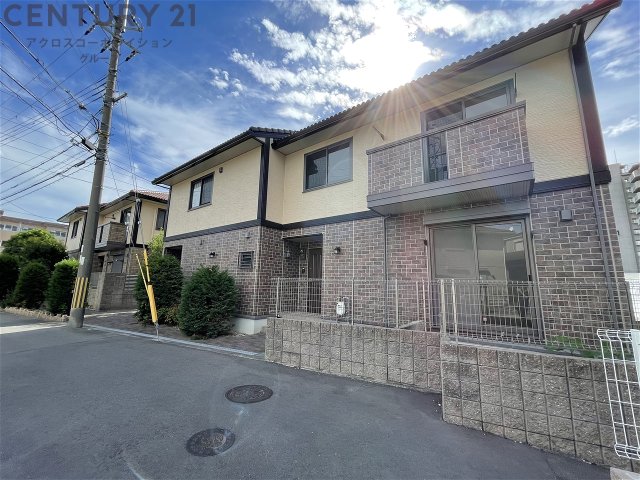 建物外観　駐車場1台付きです！