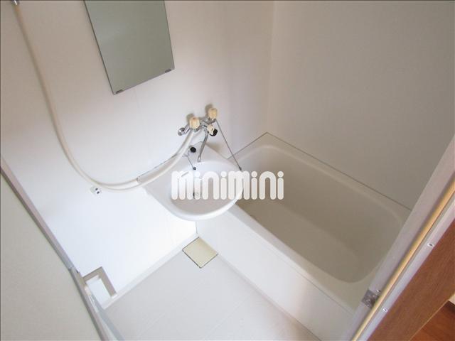 バス・シャワールーム　１日の疲れを癒してくれるお風呂です