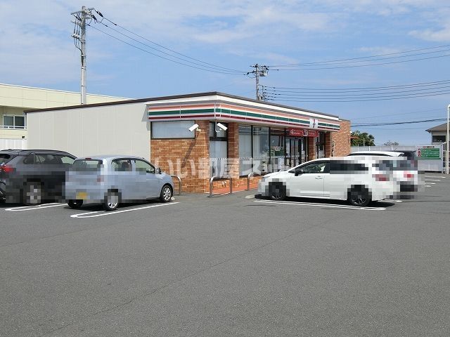 コンビニ　セブンイレブン 日立東町4丁目店（コンビニ）まで323m