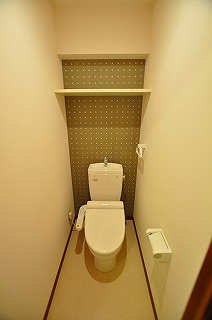 トイレ　温水洗浄便座付き