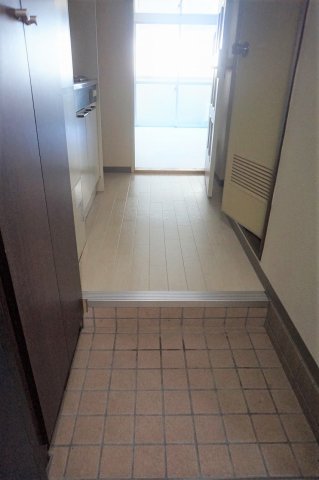 玄関　玄関はシューズボックスがあります！