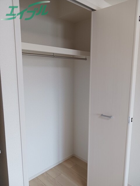 収納　同型参考写真