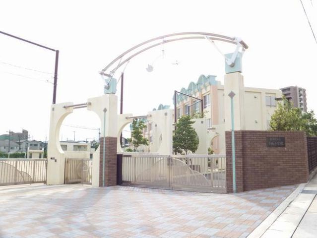 小学校　名古屋市立小坂小学校（小学校）まで595m