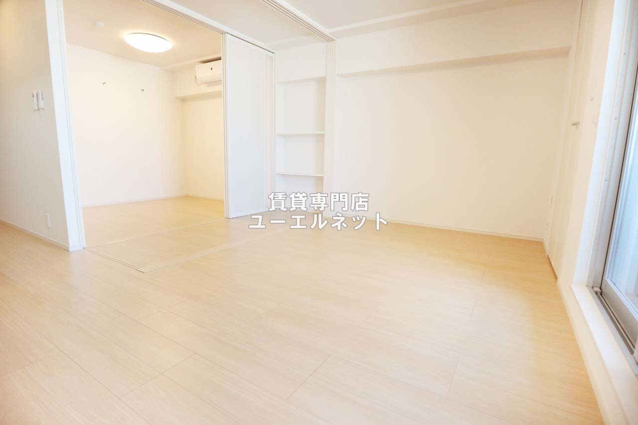 居室・リビング　ゆったりとくつろげる、落ち着きのある居室空間です