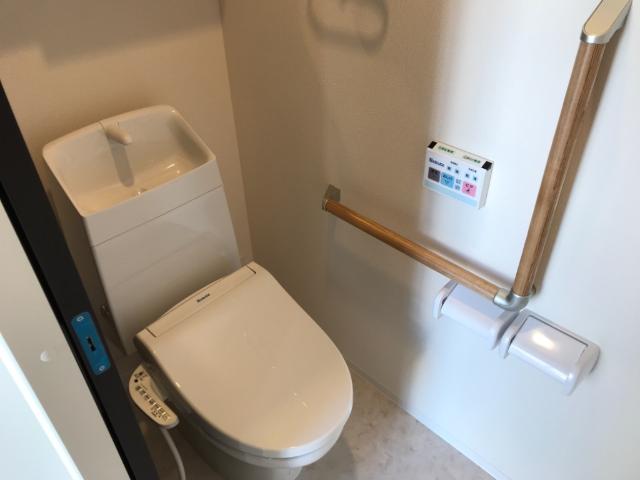 トイレ　シャワー付トイレ