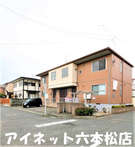 建物外観　人気の角部屋2LDK物件です。