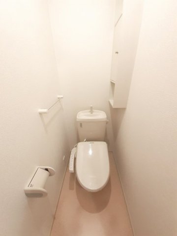 トイレ　コンパクトで使いやすいトイレです