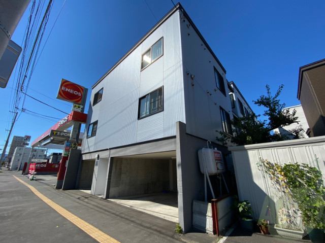 建物外観　札幌市東区北１５条東「ＰＩＳＯＮ１５　」