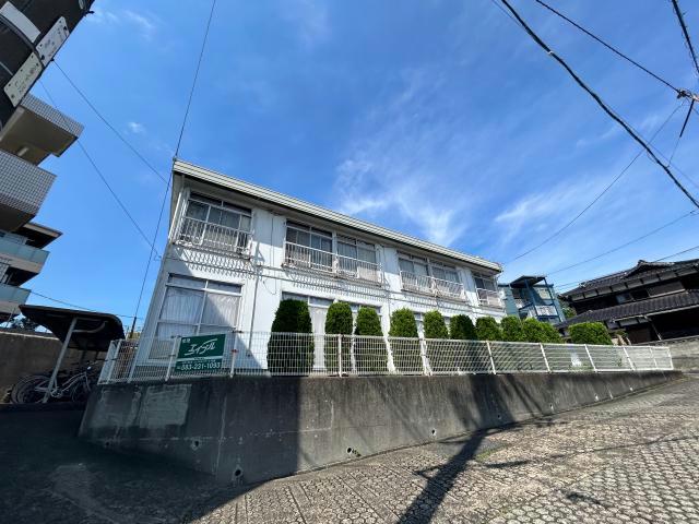 江本ハイツA