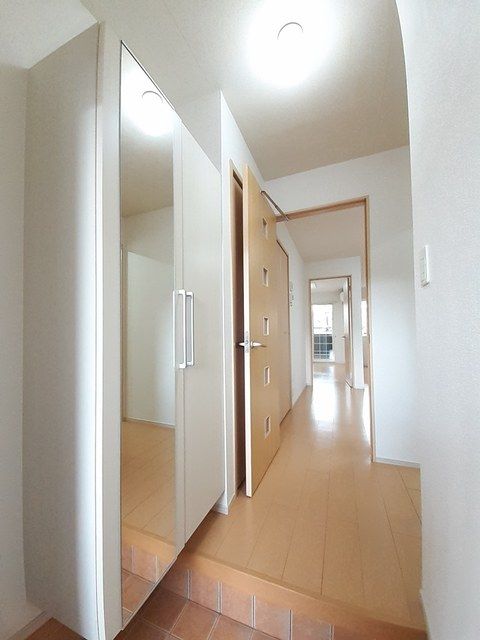 玄関　他のお部屋の写真です