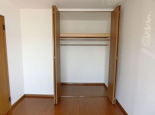 収納　写真は別号室です。