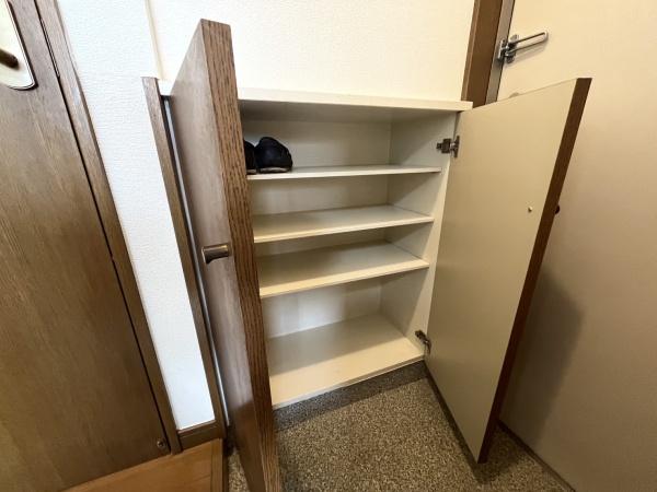 その他設備　下駄箱あります。