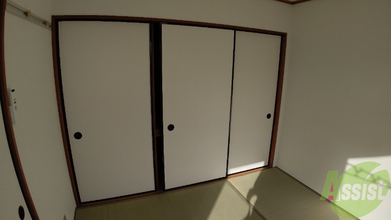 収納　収納スペースです。お洋服やお荷物はこちらへ。